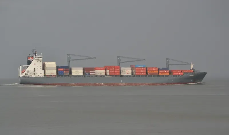 LUTETIA Container Ship IMO 9246695