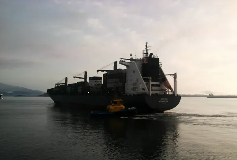 LUTETIA Container Ship IMO 9246695 photo 3