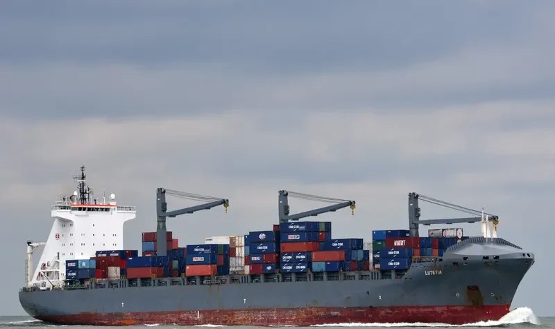 LUTETIA Container Ship IMO 9246695 photo 9