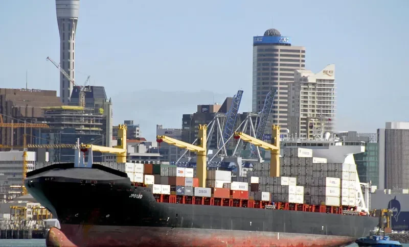 INDEPENDENT QUEST Container Ship IMO 9246700 photo 10