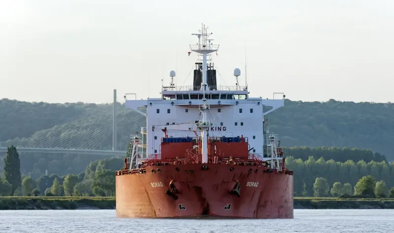 DORIS Tanker IMO 9247065 photo 2