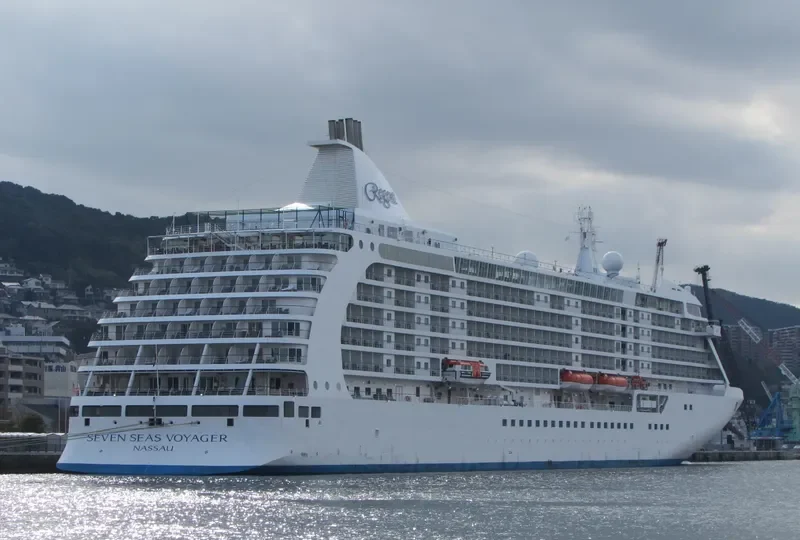 SEVEN SEAS VOYAGER Passenger Ship IMO 9247144