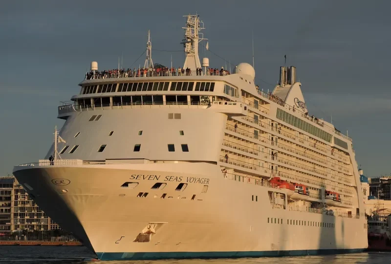 SEVEN SEAS VOYAGER Passenger Ship IMO 9247144 photo 3