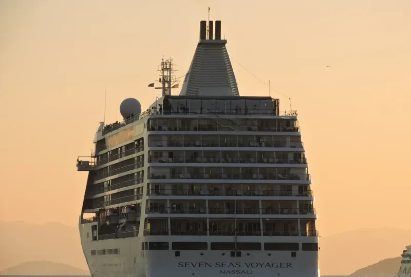 SEVEN SEAS VOYAGER Passenger Ship IMO 9247144 photo 6
