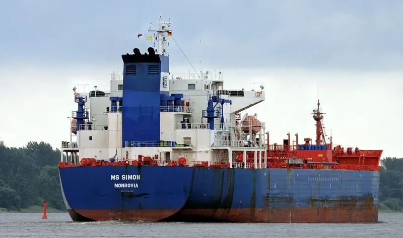 SIMON Tanker IMO 9247493 photo 4