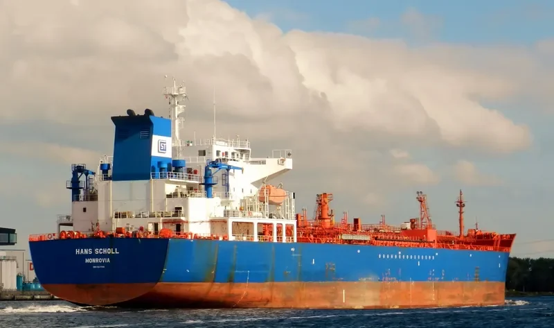 HANS SCHOLL Tanker IMO 9247508 photo 6
