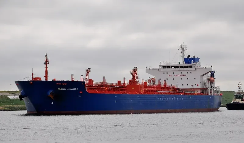HANS SCHOLL Tanker IMO 9247508 photo 8