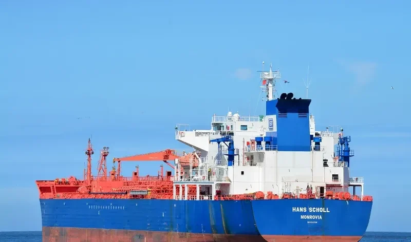 HANS SCHOLL Tanker IMO 9247508 photo 10