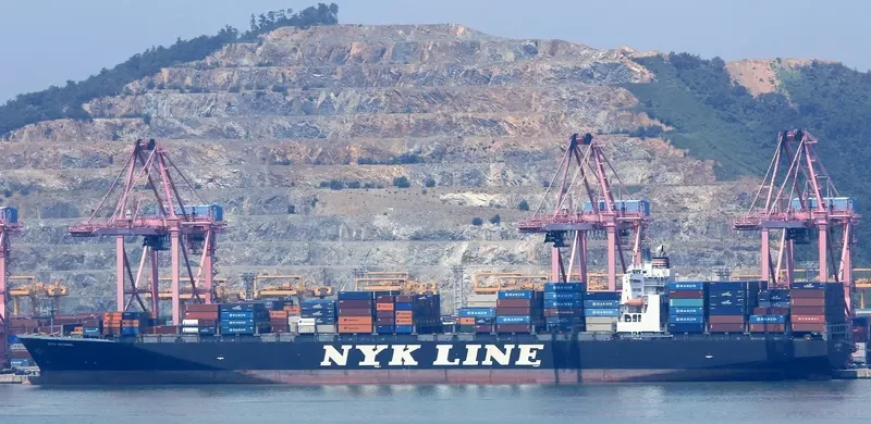 MSC BOSPHORUS Container Ship IMO 9247742 photo 3