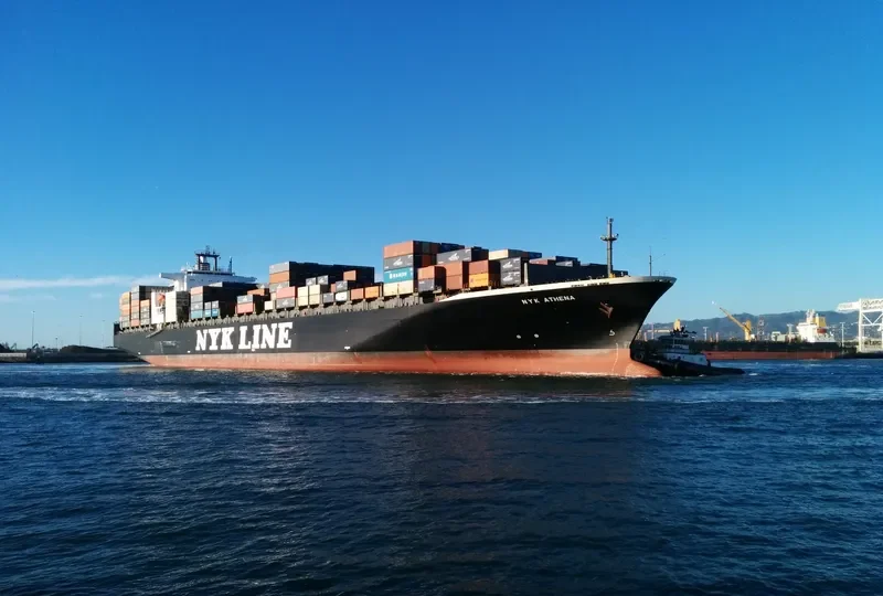 ATHENS GLORY Container Ship IMO 9247766 photo 4