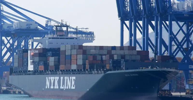 ATHENS GLORY Container Ship IMO 9247766 photo 5