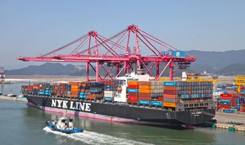 ATHENS GLORY Container Ship IMO 9247766 photo 8