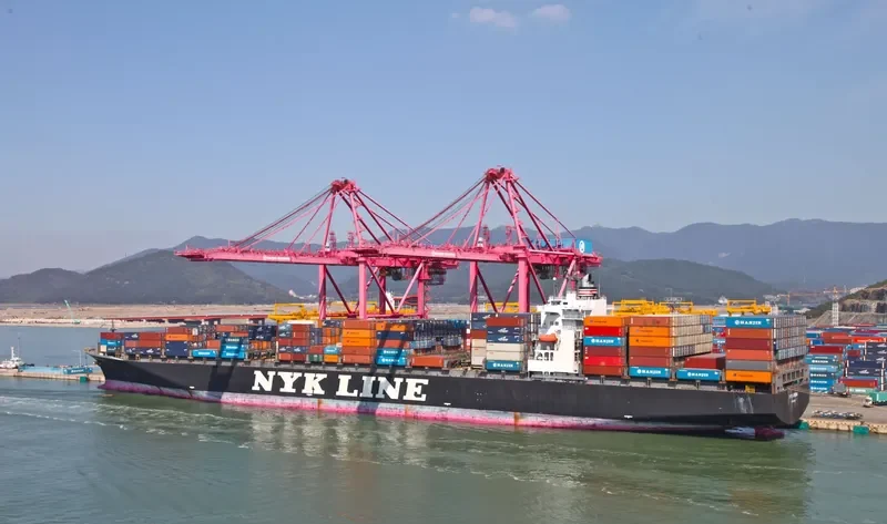 ATHENS GLORY Container Ship IMO 9247766 photo 9