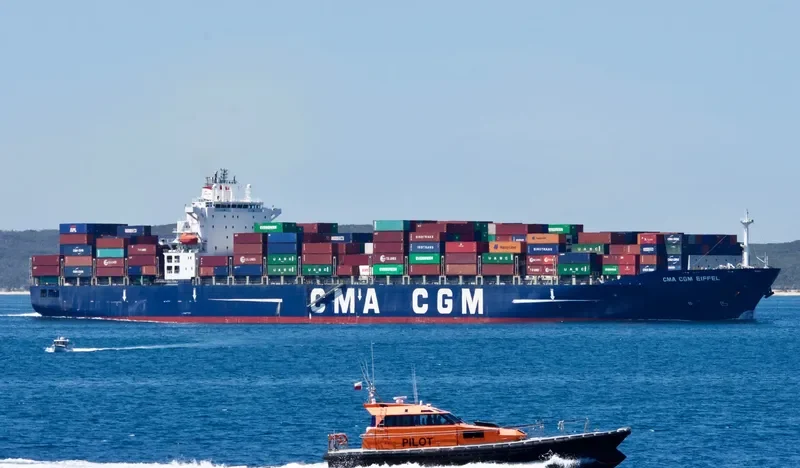 CMA CGM EIFFEL Container Ship IMO 9248112 photo 3