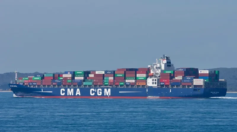 CMA CGM EIFFEL Container Ship IMO 9248112 photo 4