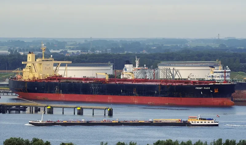 ADS PAGE Tanker IMO 9248497 photo 6