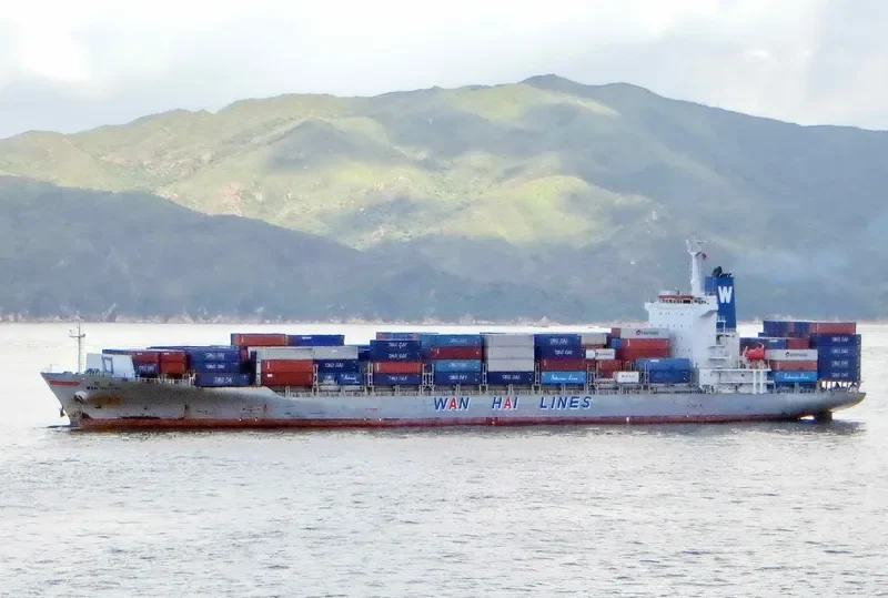 WAN HAI 311 Container Ship IMO 9248681 photo 8