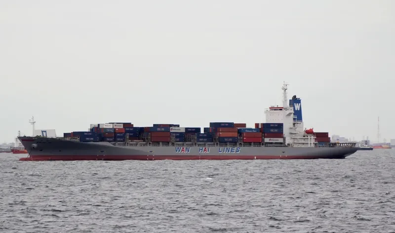 WAN HAI 312 Container Ship IMO 9248693 photo 10