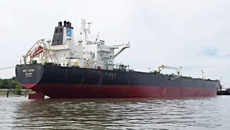 BULL DAMAI 1 Tanker IMO 9248849 photo 10