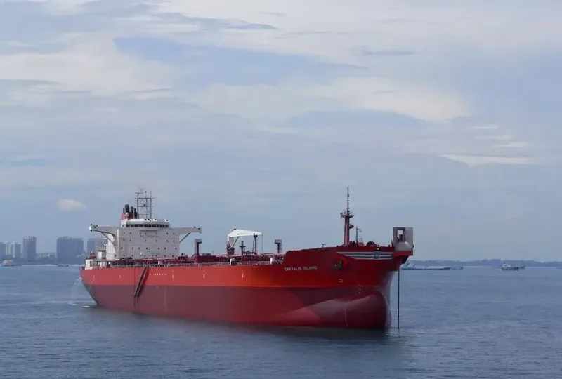 SAKHALIN ISLAND Tanker IMO 9249128 photo 6