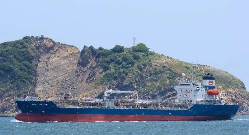DAEHO SUNSTAR Tanker IMO 9249609 photo 4