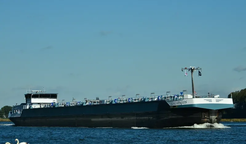 GALAPAGOS Tanker IMO 9249879 photo 10