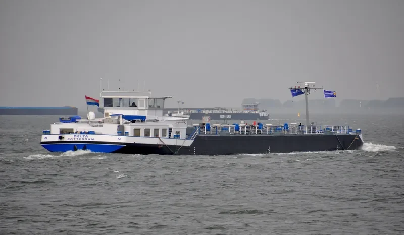 DELTA Tanker IMO 9249881 photo 4