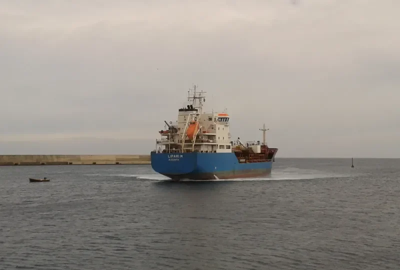 IPARI M Tanker IMO 9250074 photo 10
