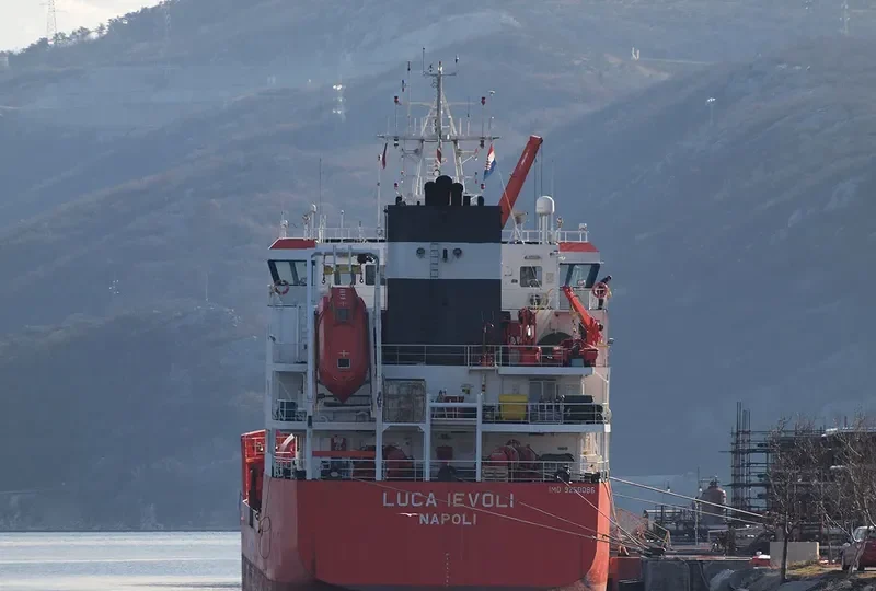 LUCA IEVOLI Tanker IMO 9250086 photo 2