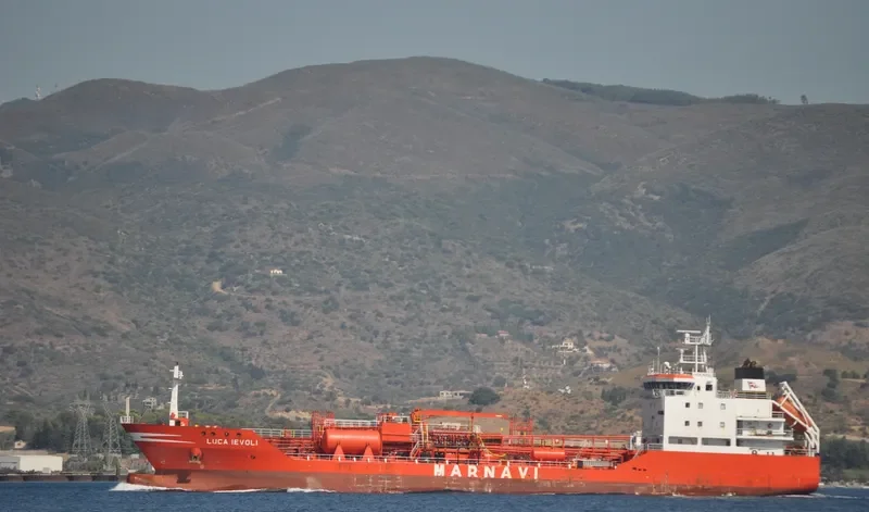 LUCA IEVOLI Tanker IMO 9250086 photo 6