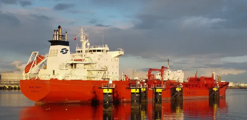BOW FIRDA Tanker IMO 9250751 photo 4