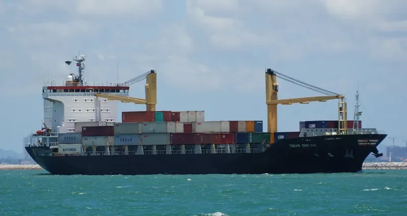 SINAR BINTAN Container Ship IMO 9250957 photo 6