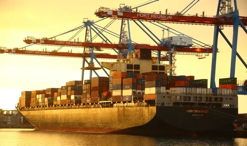PERFORMANCE Container Ship IMO 9250971 photo 8