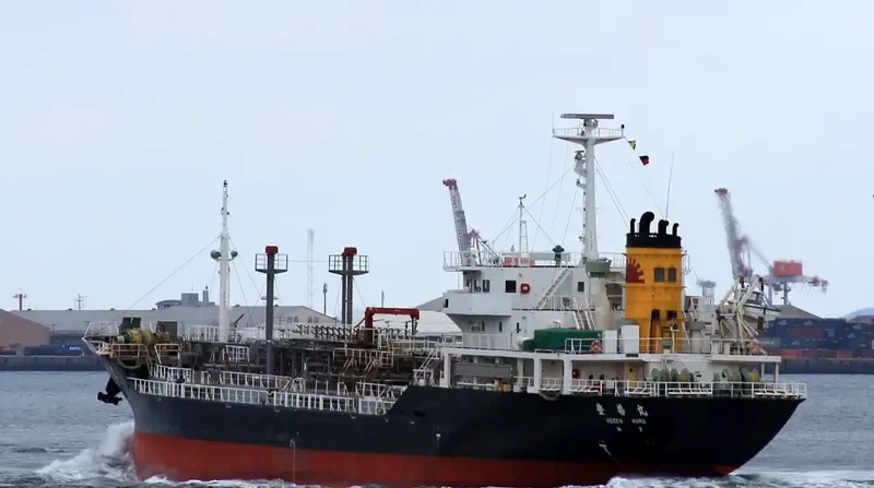 HOZEN MARU Tanker IMO 9251133 photo 4