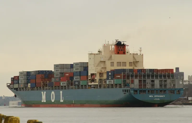 SEASPAN EFFICIENCY Container Ship IMO 9251365 photo 8