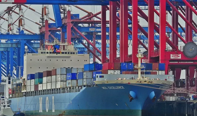 SEASPAN EXCELLENCE Container Ship IMO 9251377 photo 2