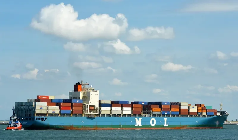 SEASPAN EXCELLENCE Container Ship IMO 9251377 photo 4