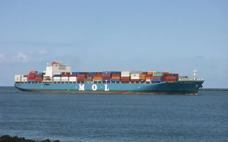 SEASPAN EXCELLENCE Container Ship IMO 9251377 photo 6