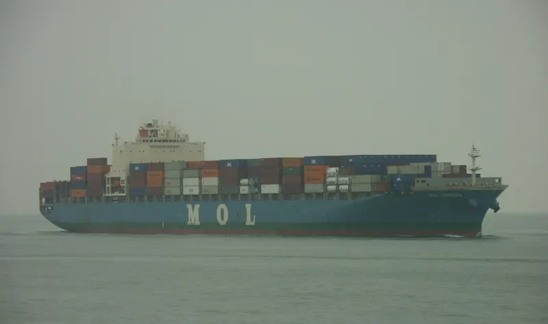 MOL EXPRESS Container Ship IMO 9251391 photo 7