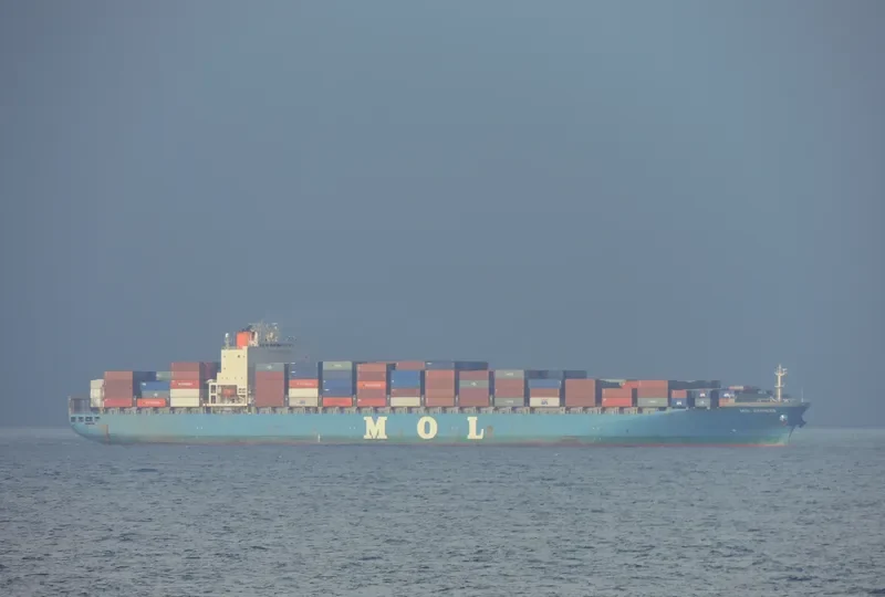 MOL EXPRESS Container Ship IMO 9251391 photo 8