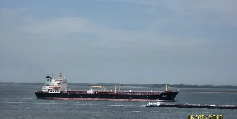 CHANG CHI Tanker IMO 9251432 photo 3
