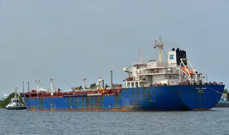 DAPHNE I Tanker IMO 9251456 photo 3