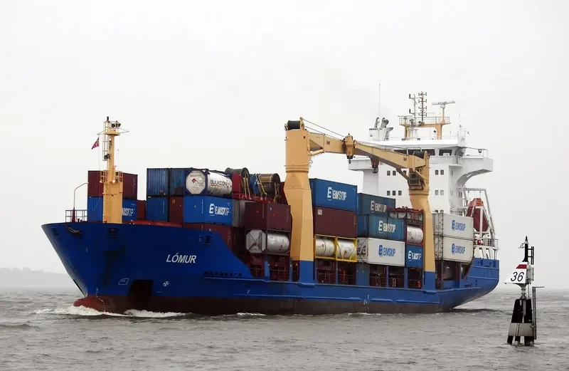 CRYSTAL VLADIVOSTOK Container Ship IMO 9251509 photo 4
