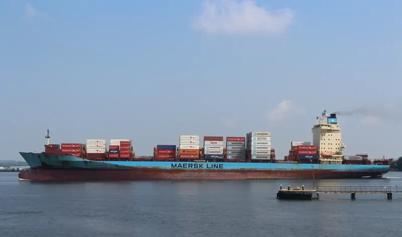 OLUF MAERSK Container Ship IMO 9251626 photo 9