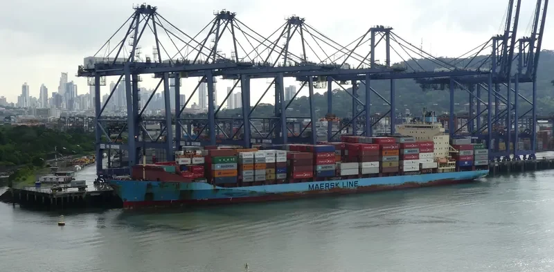 OLIVIA MAERSK Container Ship IMO 9251638