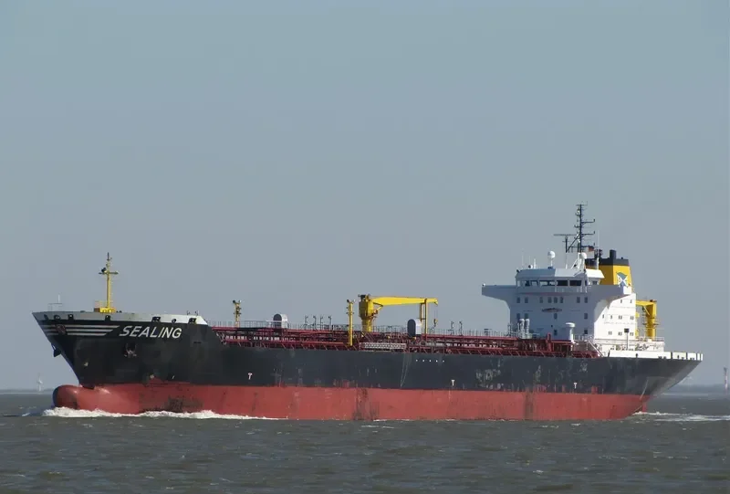 SEALING Tanker IMO 9251652 photo 9