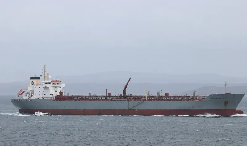 EBERHARDT ARCTIC Tanker IMO 9251676 photo 5