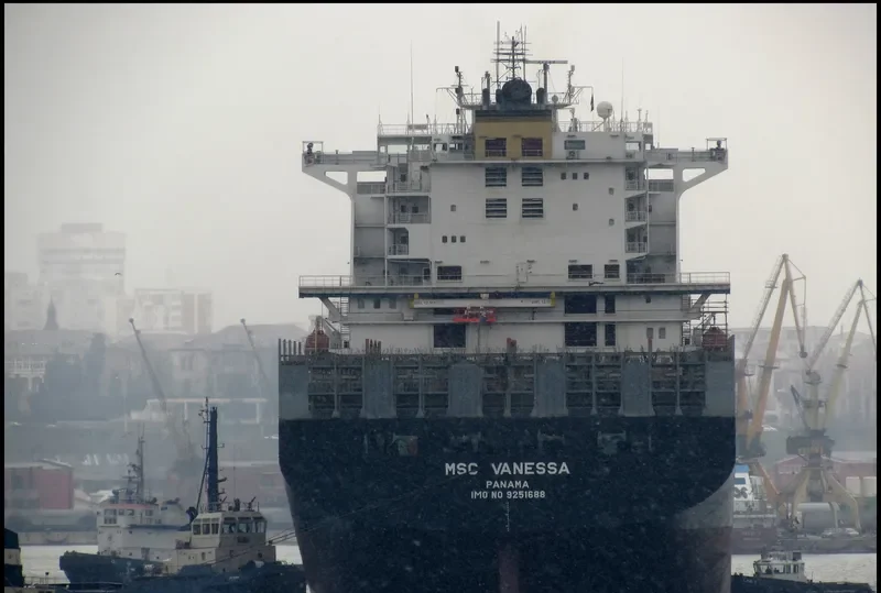 MSC VANESSA Container Ship IMO 9251688 photo 9