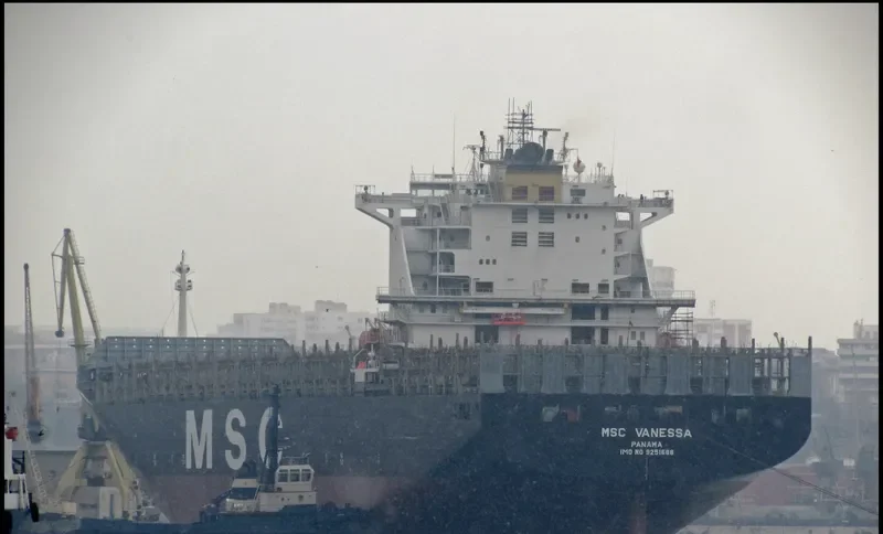 MSC VANESSA Container Ship IMO 9251688 photo 10