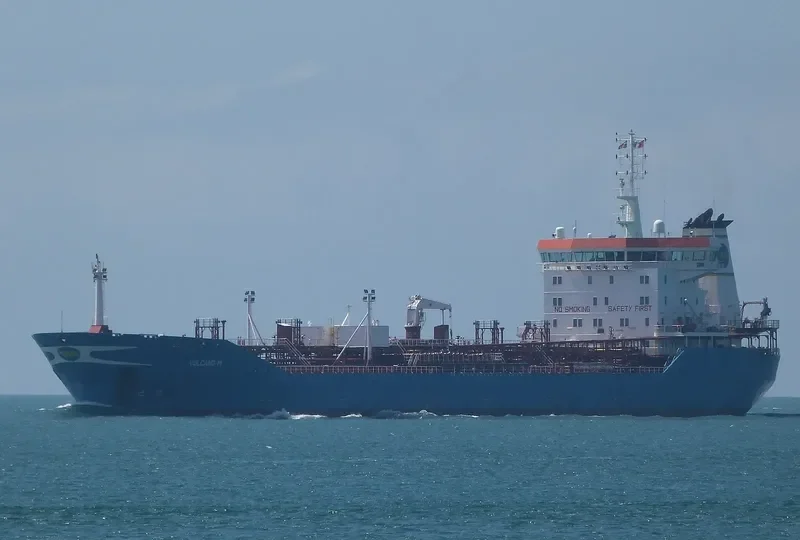 VULCANO M Tanker IMO 9251743 photo 10